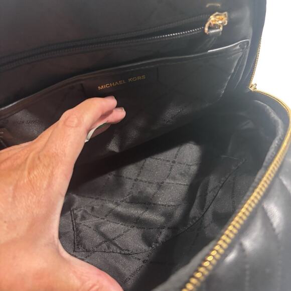 Michael Kors ERIN Black Quilted Backpack - Picture 5 of 8